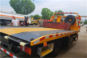 皮山附近拖车电话号码服务